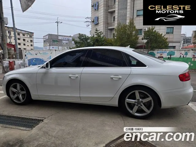 AUDI A4 40 TFSI Quattro Dynamic 2011 — photo 14 sur 26