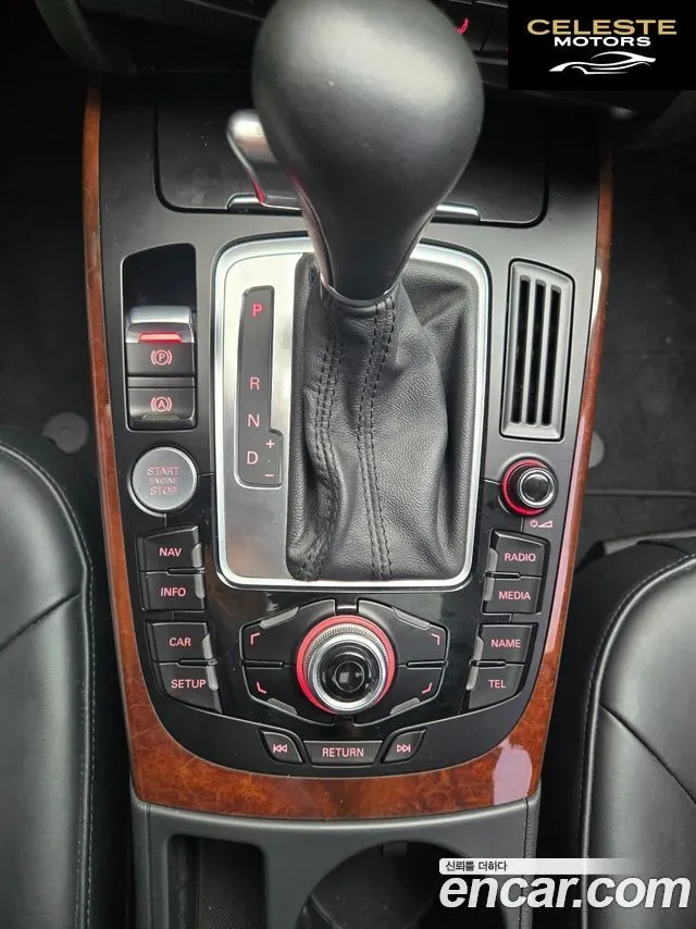 AUDI A4 40 TFSI Quattro Dynamic 2011 — photo 9 sur 26