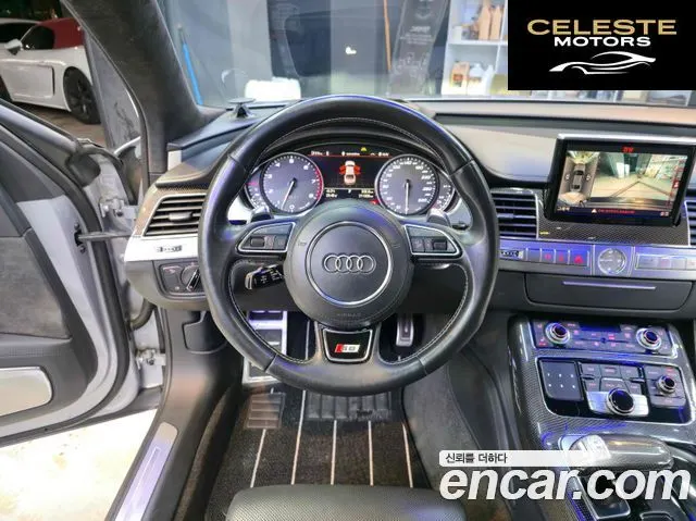 AUDI S8 4.0 TFSI Quattro 2015 — photo 12 sur 26