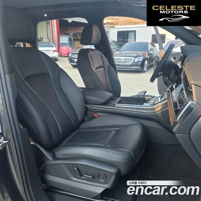 AUDI Q7 (4M) 45 TDI Quattro Premium 2022 — photo 8 sur 25