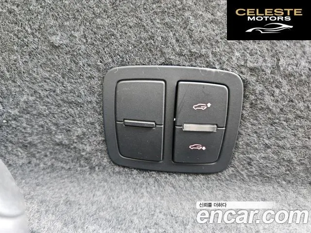 AUDI Q7 4.2 FSI Quattro 2010 — photo 9 sur 26