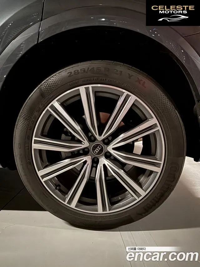AUDI Q8 (4M) 55 TFSI Quattro Premium 2021 — photo 5 sur 12