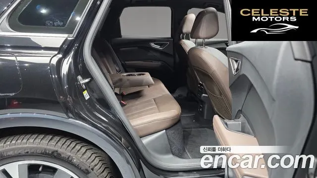 AUDI Q4 e-(F4) 40 Premium 2022 — photo 12 sur 20