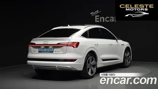 AUDI e-55 Quattro Sportback 2021 — photo 2 sur 33