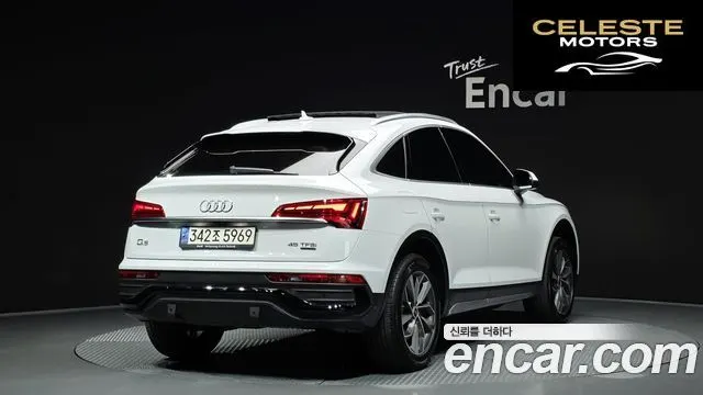 AUDI Q5 (FY) 45 TFSI Quattro Sportback 2022 — photo 2 sur 29