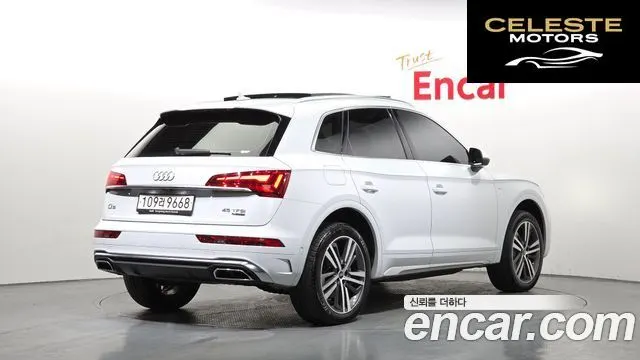 AUDI Q5 (FY) 45 TFSI Quattro Premium 2022 — photo 2 sur 20