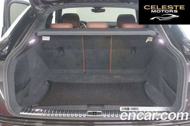 AUDI Q8 e-(GE) 55 Quattro Sportback 2024 — photo 19 sur 26