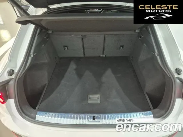 AUDI Q3 (F3) 35 TDI Premium Sportback 2020 — photo 12 sur 26