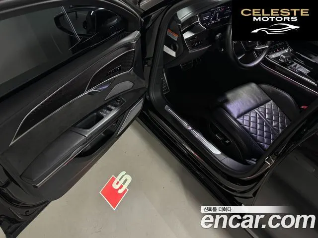 AUDI S8 (D5) 4.0 TFSI Quattro LWB 2020 — photo 12 sur 26