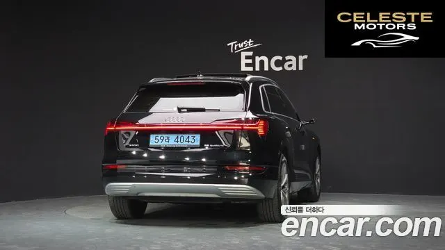AUDI e-55 Quattro 2022 — photo 3 sur 37