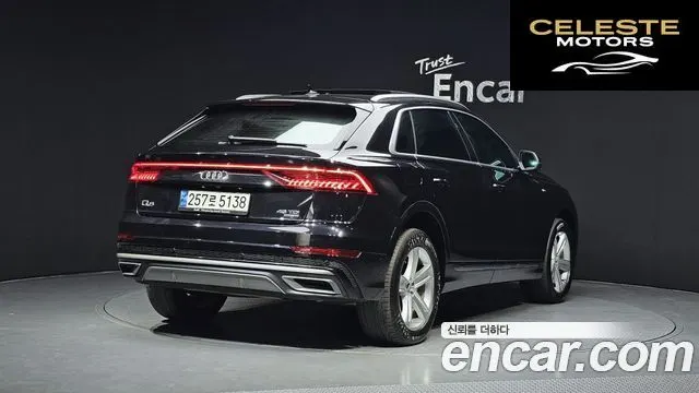 AUDI Q8 (4M) 45 TDI Quattro Premium 2021 — photo 2 sur 20