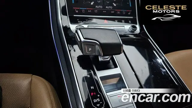 AUDI Q8 (4M) 45 TDI Quattro Premium 2021 — photo 9 sur 20