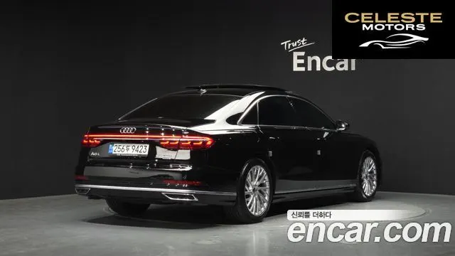 AUDI A8 (D5) 55 TFSI Quattro LWB 2021 — photo 2 sur 37