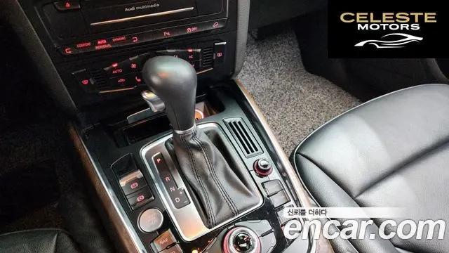 AUDI Q5 2.0 TDI Quattro Dynamic 2012 — photo 9 sur 20