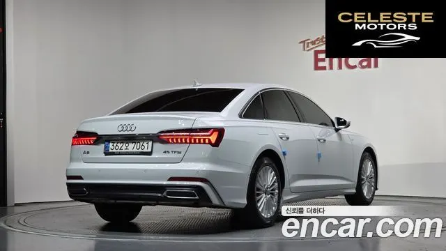 AUDI A6 (C8) 45 TFSI Premium 2021 — photo 1 sur 35