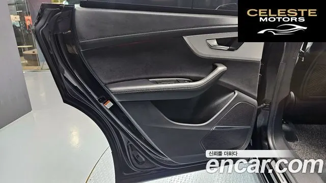 AUDI Q8 (4M) 55 TFSI Quattro Premium 2023 — photo 15 sur 37