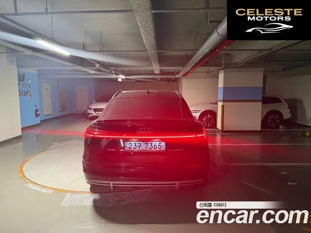 AUDI e-55 Quattro Sportback 2022 — photo 2 sur 7