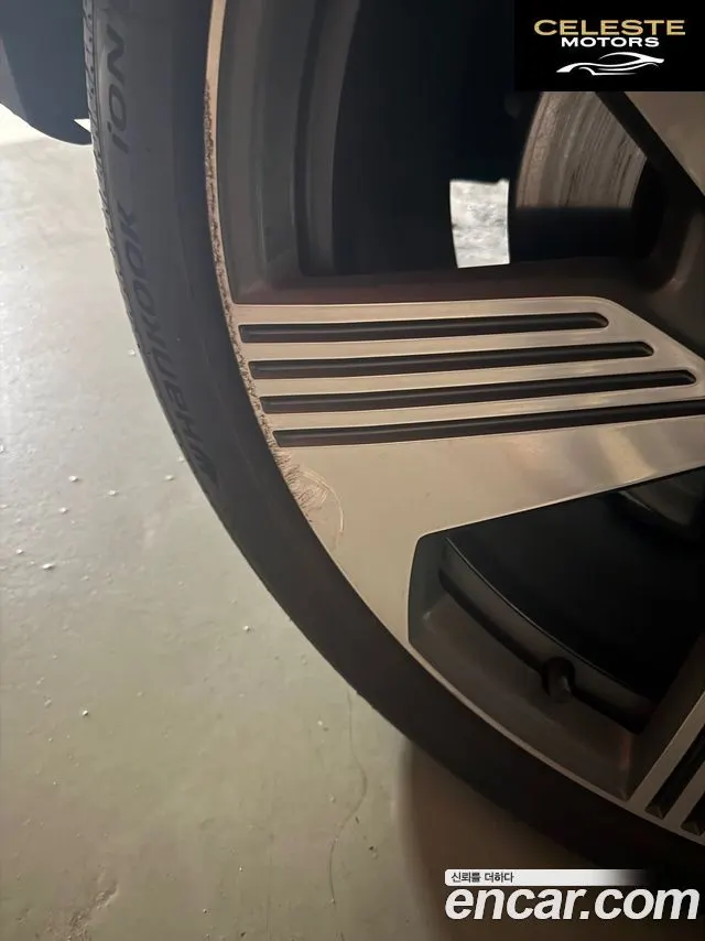 AUDI e-55 Quattro Sportback 2022 — photo 6 sur 7