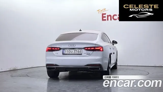 AUDI A5 (F5) 40 TFSI Quattro Sportback 2021 — photo 4 sur 20