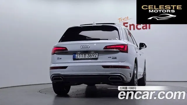 AUDI Q5 (FY) 45 TFSI Quattro Premium 2021 — photo 4 sur 31