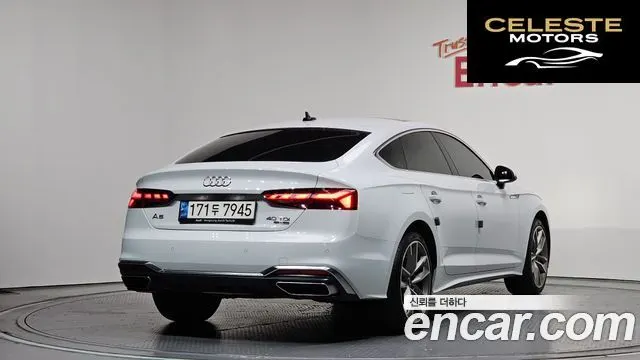 AUDI A5 (F5) 40 TDI Quattro Premium Sportback 2021 — photo 2 sur 36