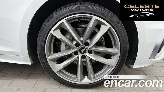 AUDI A5 (F5) 40 TDI Quattro Premium Sportback 2021 — photo 7 sur 36