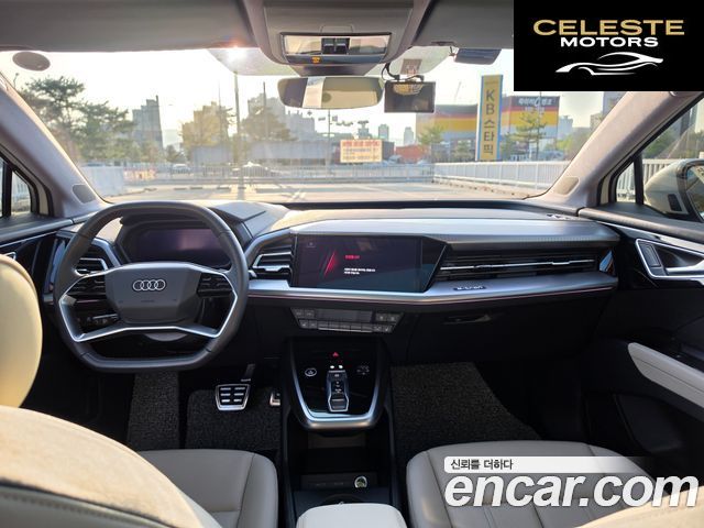 AUDI Q4 e-(F4) 40 Premium 2023 — photo 12 sur 26