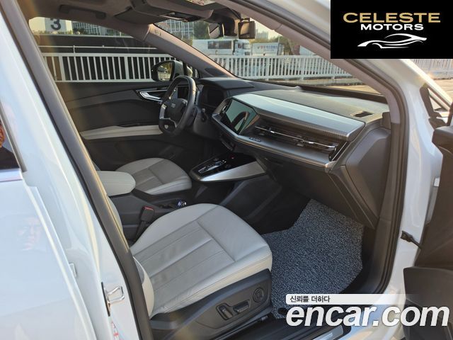 AUDI Q4 e-(F4) 40 Premium 2023 — photo 17 sur 26