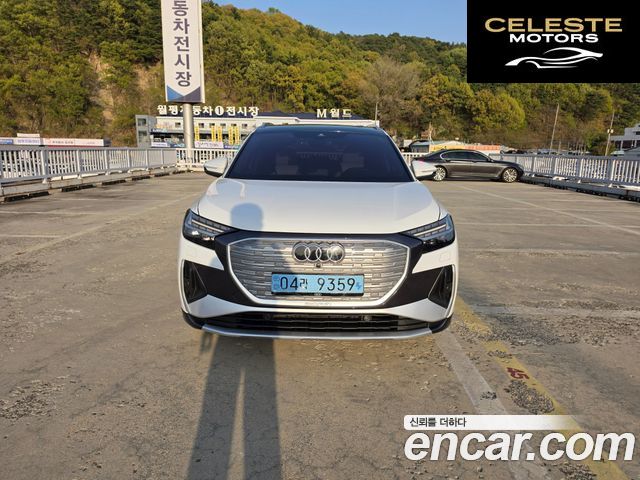 AUDI Q4 e-(F4) 40 Premium 2023 — photo 2 sur 26