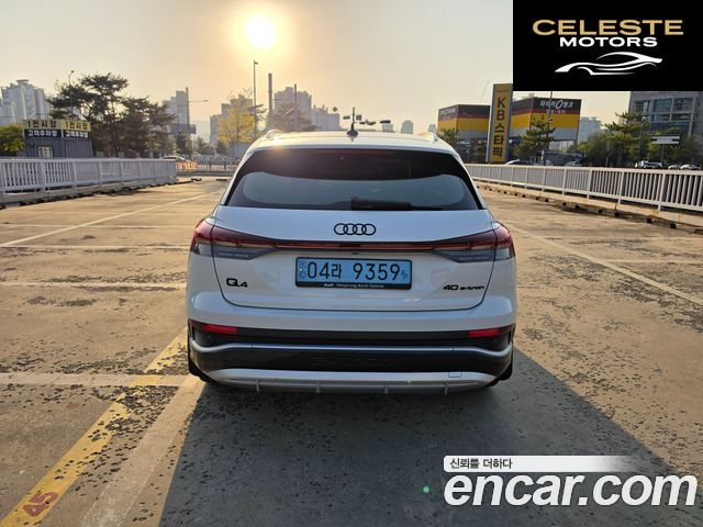AUDI Q4 e-(F4) 40 Premium 2023 — photo 6 sur 26