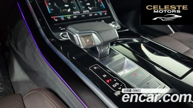 AUDI A8 (D5) 55 TFSI Quattro LWB 2021 — photo 12 sur 32