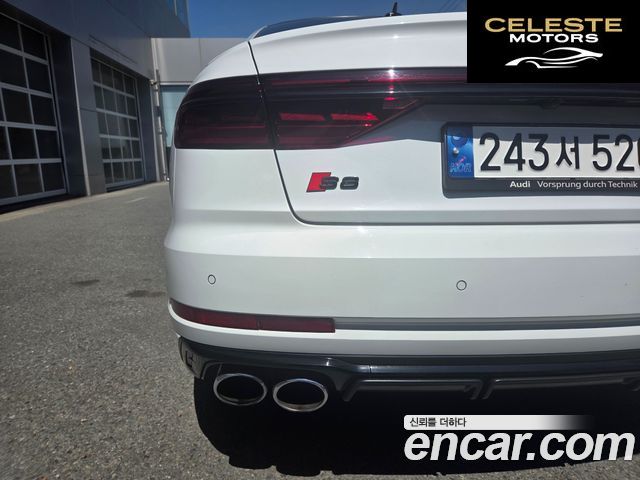 AUDI S8 (D5) 4.0 TFSI Quattro LWB 2023 — photo 14 sur 22