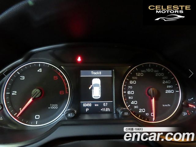 AUDI Q5 2.0 TDI Quattro 2012 — photo 9 sur 26