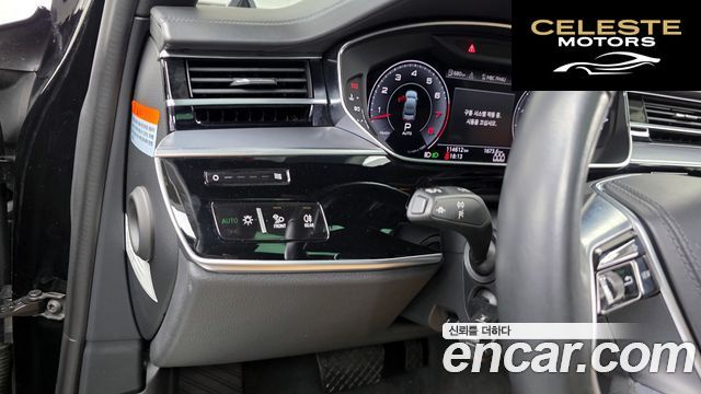 AUDI A8 (D5) 55 TFSI Quattro LWB 2020 — photo 31 sur 35