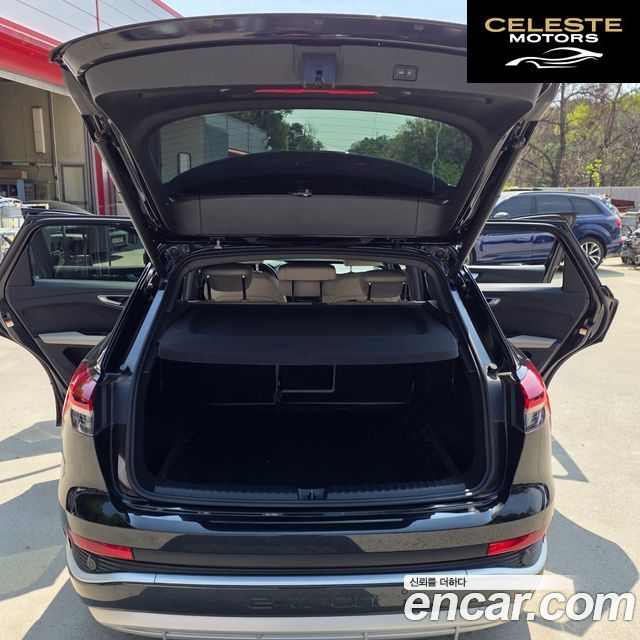 AUDI Q4 e-(F4) 40 Premium 2022 — photo 16 sur 26