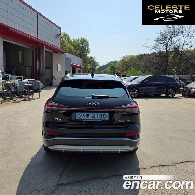 AUDI Q4 e-(F4) 40 Premium 2022 — photo 5 sur 26