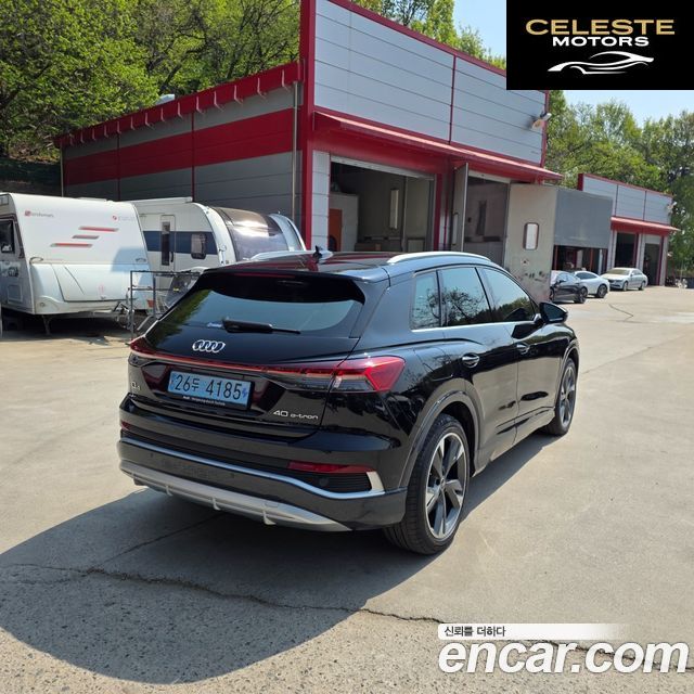 AUDI Q4 e-(F4) 40 Premium 2022 — photo 6 sur 26