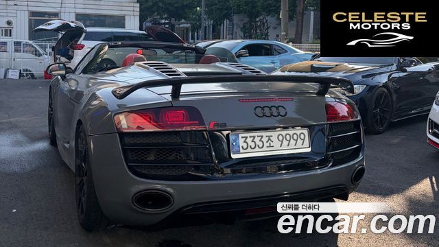 AUDI R8 5.2 V10 Spyder 2012 — photo 4 sur 14