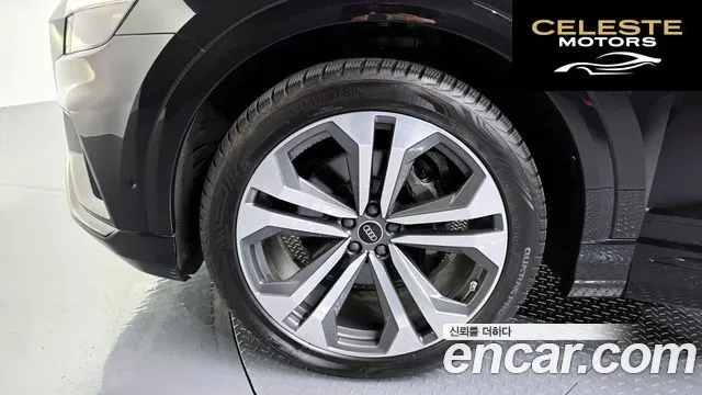 AUDI Q8 (4M) 55 TFSI Quattro Premium 2023 — photo 5 sur 35