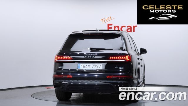 AUDI Q7 (4M) 55 TFSI Quattro Premium 2021 — photo 4 sur 20