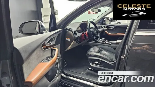 AUDI Q7 (4M) 45 TFSI Quattro 2019 — photo 13 sur 36