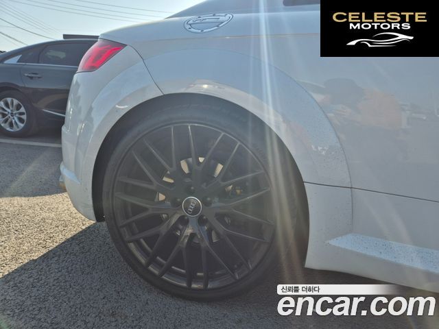 AUDI TTS (8S) Coupé 2.0 TFSI Quattro 2016 — photo 18 sur 26