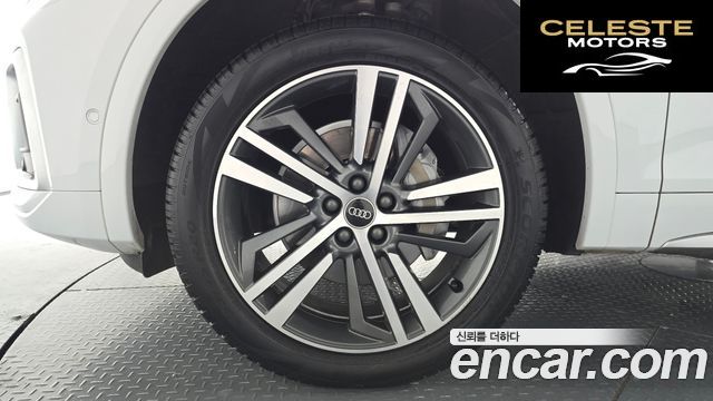 AUDI Q5 (FY) 45 TFSI Quattro Premium 2021 — photo 4 sur 32