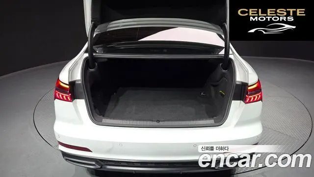 AUDI A6 (C8) 45 TFSI Premium 2021 — photo 26 sur 34