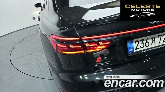 AUDI A8 (D5) 55 TFSI Quattro LWB 2021 — photo 9 sur 31