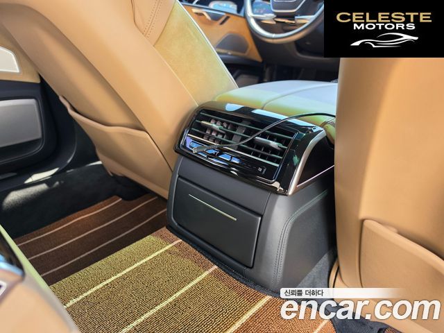 AUDI A8 (D5) 55 TFSI Quattro LWB 2021 — photo 16 sur 20
