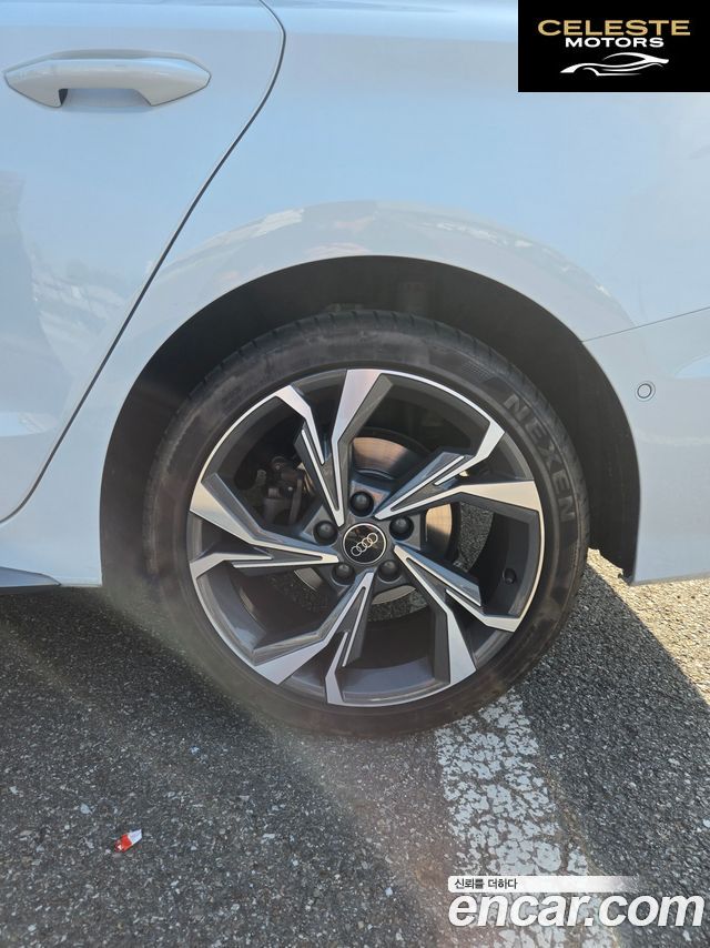 AUDI A3 (8Y) 40 TFSI Premium 2023 — photo 6 sur 15