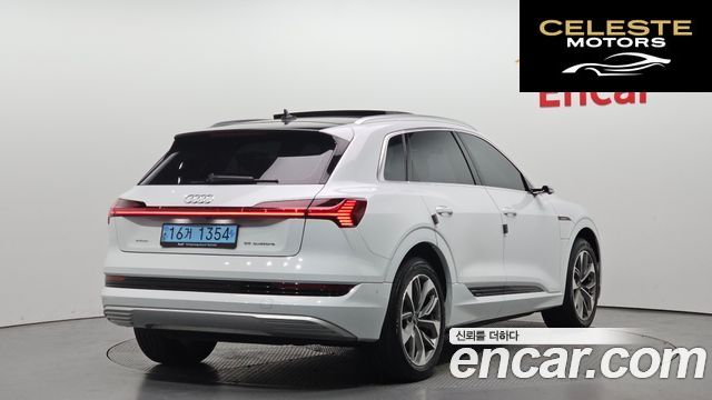 AUDI e-55 Quattro 2021 — photo 2 sur 34