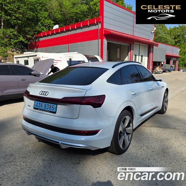 AUDI e-55 Quattro Sportback 2021 — photo 6 sur 26