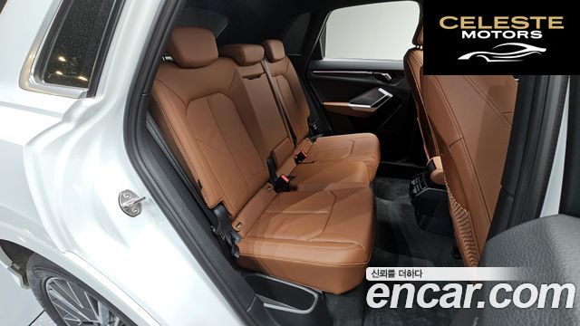AUDI Q3 (F3) 40 TFSI Quattro Premium 2024 — photo 11 sur 26
